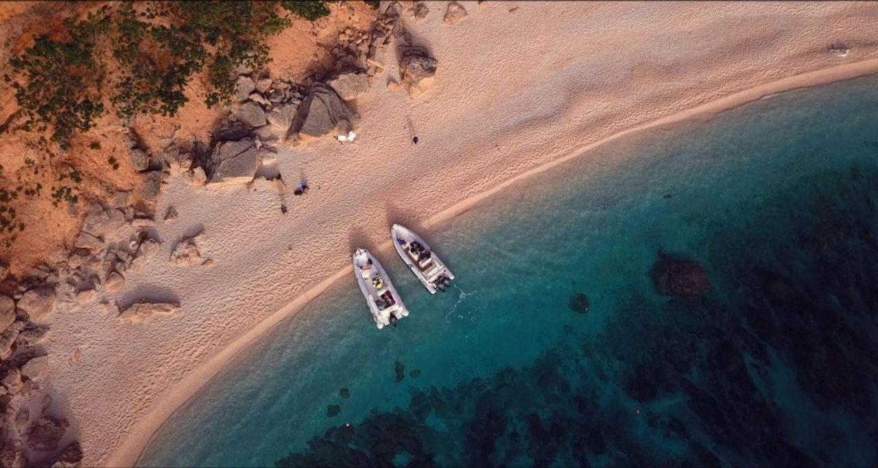 Affittacamere Le Ginestre Cala Gonone Exteriér fotografie